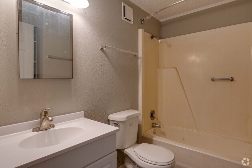 Hickory Place 2323 SW 35th Pl Gainesville FL 32608 Apartment Finder