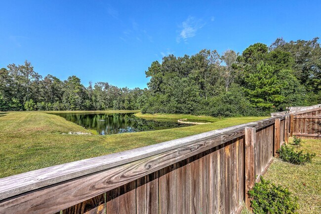 Building Photo - 132 McClellan Way