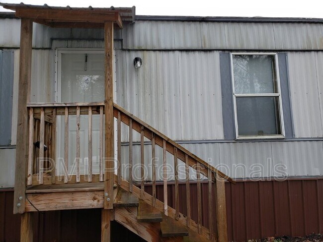 Building Photo - 934 Cranor Rd