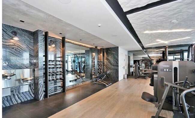 Building Photo - 1451 Brickell Ave