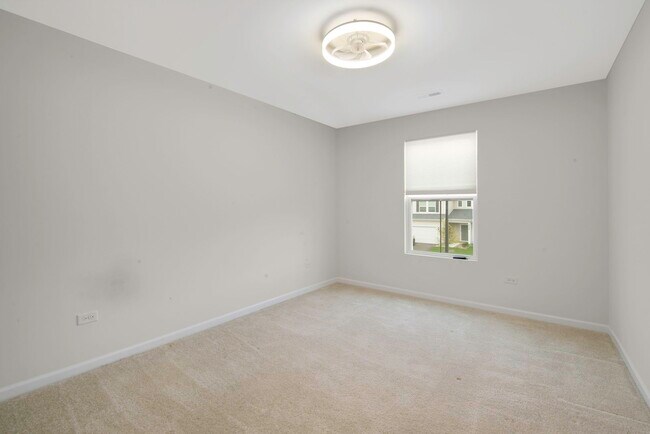 Building Photo - 2759 Lawlor Ln