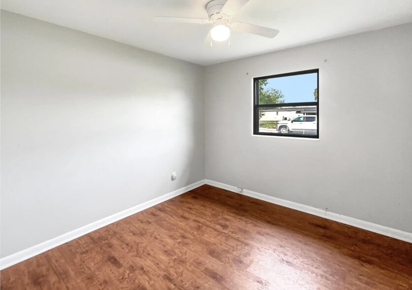 Building Photo - 216 Blairmore Blvd
