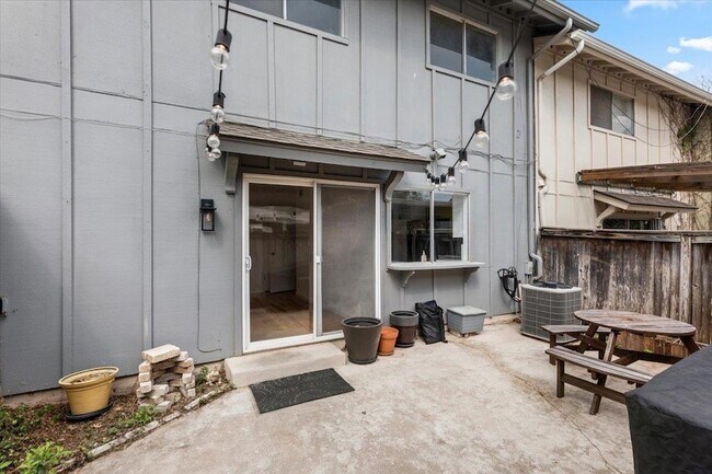 Building Photo - 1809 Coronado Hills Dr