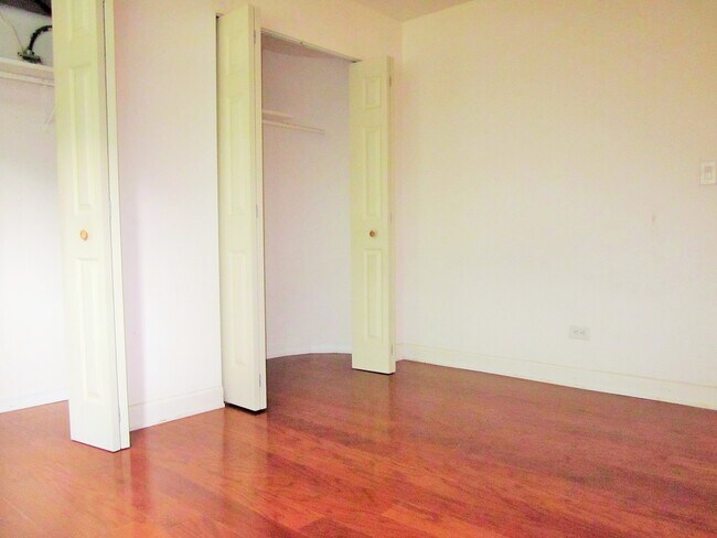Building Photo - 2300 Beau Monde Terrace