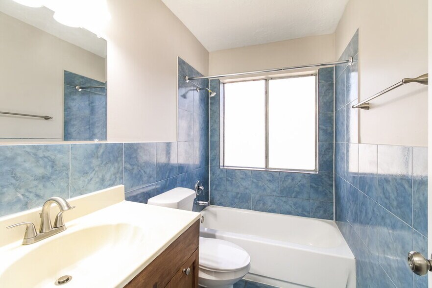 Building Photo - 6210 Roseridge Ln