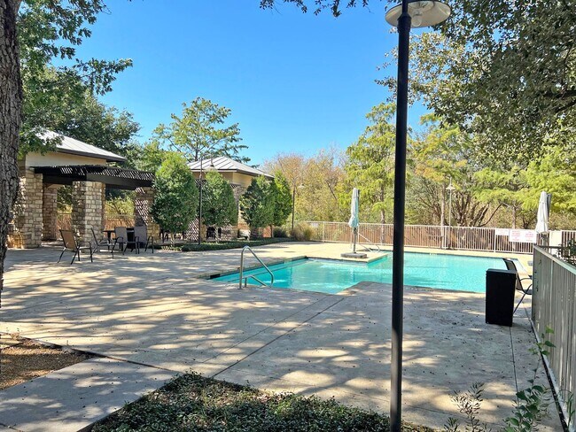 Building Photo - Great 2 Bdrm 2 Bath Condo in Lake Dallas Tx