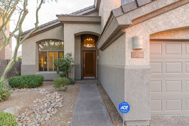 Building Photo - 6417 E Marilyn Rd