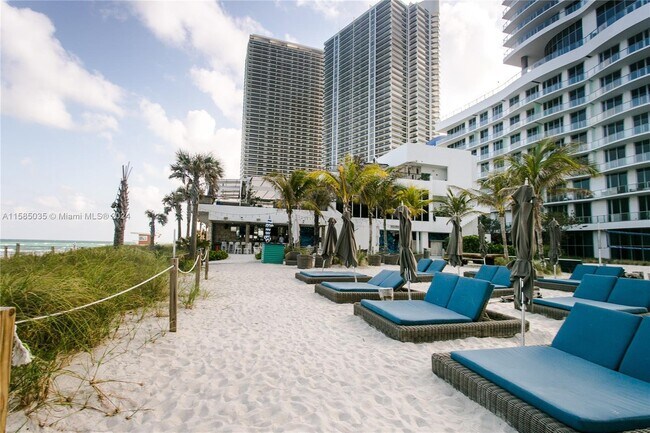 Building Photo - 4001 South Ocean Drive Apt #3L, Hollywood,...