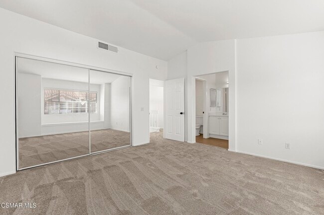 Building Photo - 495 Novara Way