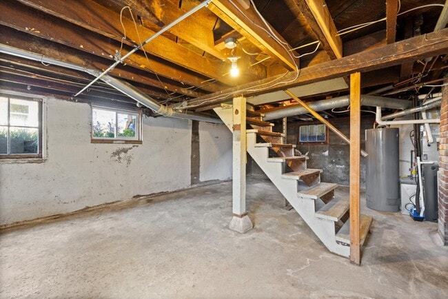 Building Photo - 1114 S Anderson St