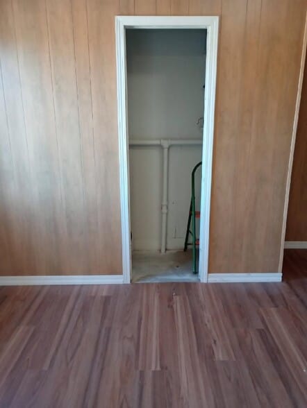 Building Photo - 326 E Murphy St