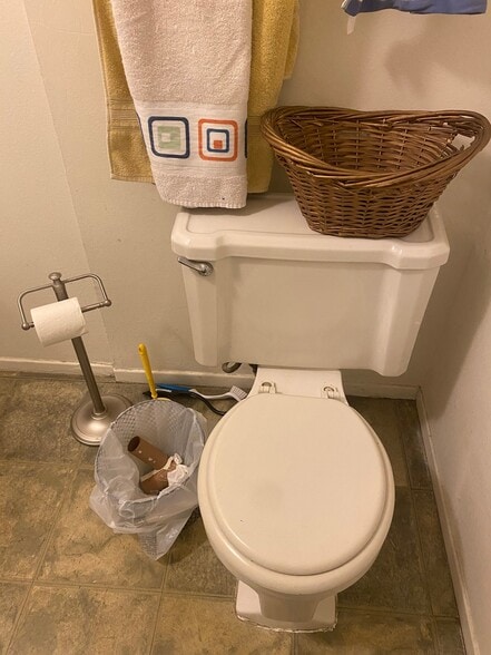 Building Photo - 2211 S Mountain View Ave