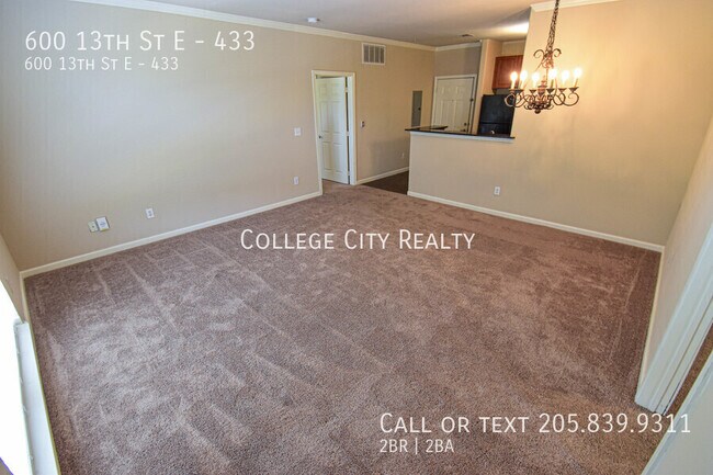 Building Photo - 600 13th St E