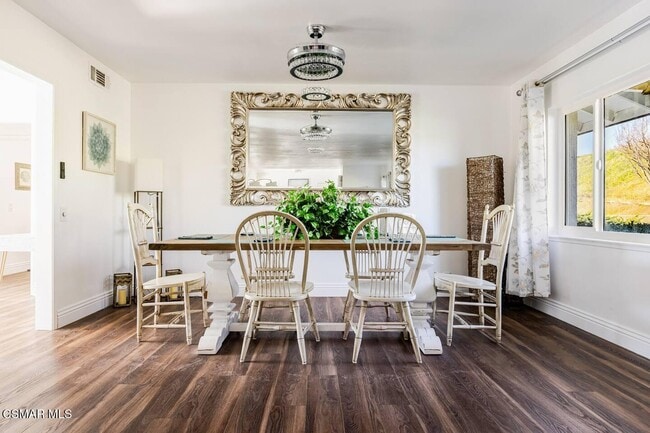 Building Photo - 1572 Dover Ave