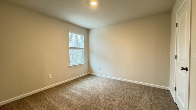 Building Photo - 228 Water Oak Wy