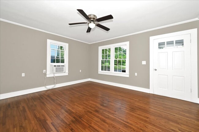 Building Photo - 1506 2nd Way NE