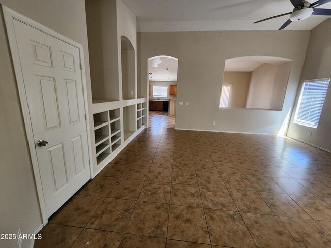 Building Photo - 2407 S 82nd Ln