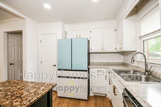 Building Photo - 2373 Otranto Rd