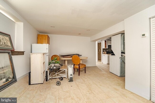 Building Photo - 3809 Ventnor Ave