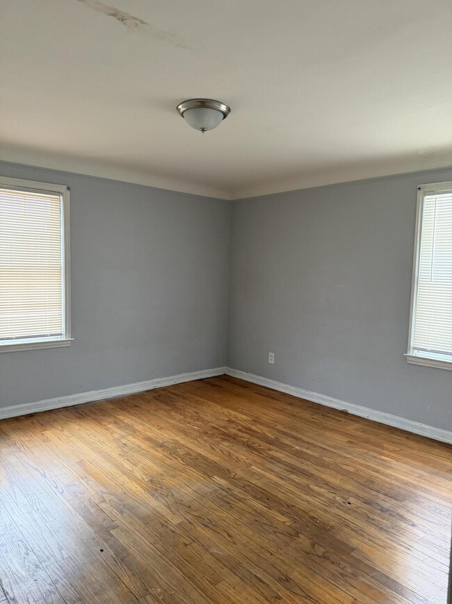 Building Photo - 17510 Wisconsin St