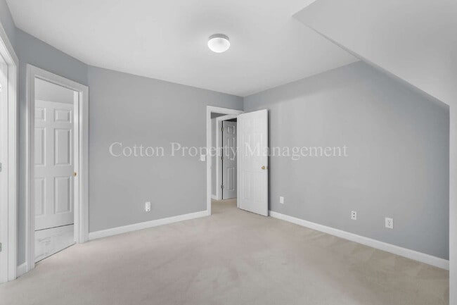 Building Photo - 4728 Wedgefield Dr