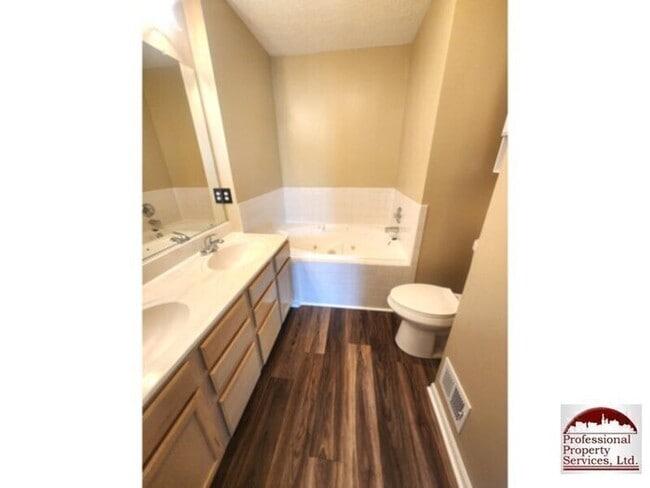 Building Photo - 5351 Regal Ct