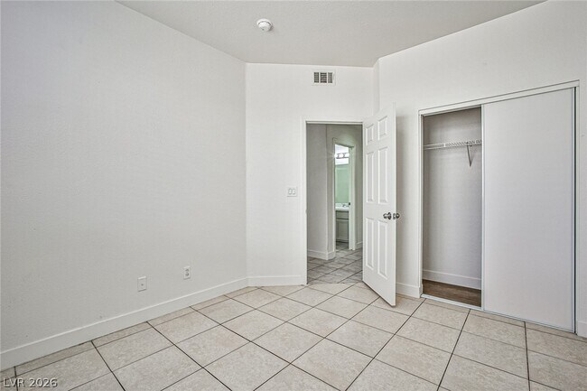 Building Photo - 4823 Sangay Way