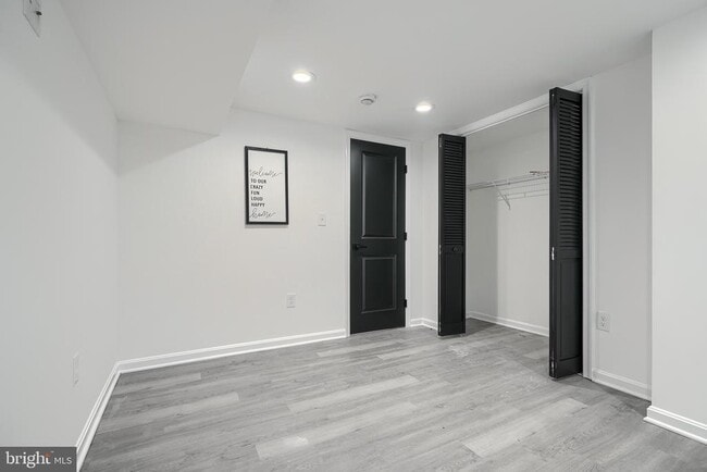 Building Photo - 1328 N Chester St