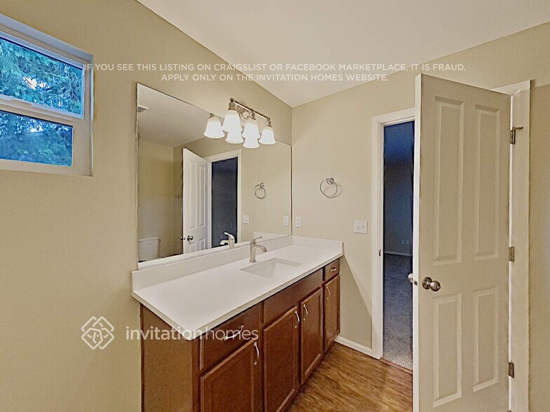 Building Photo - 12804 81 Ave Ct E