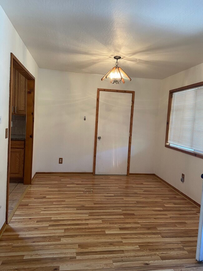 Building Photo - 2673 Wailaki St