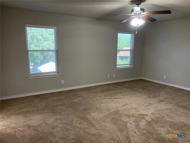 Building Photo - 5428 Stonehaven Dr