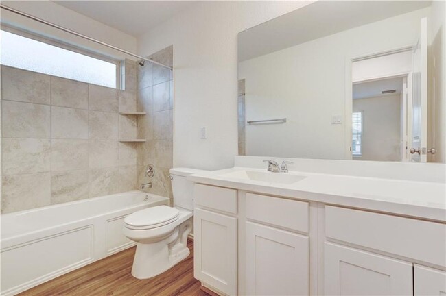 Building Photo - Charming Single-Story Home Located in the ...