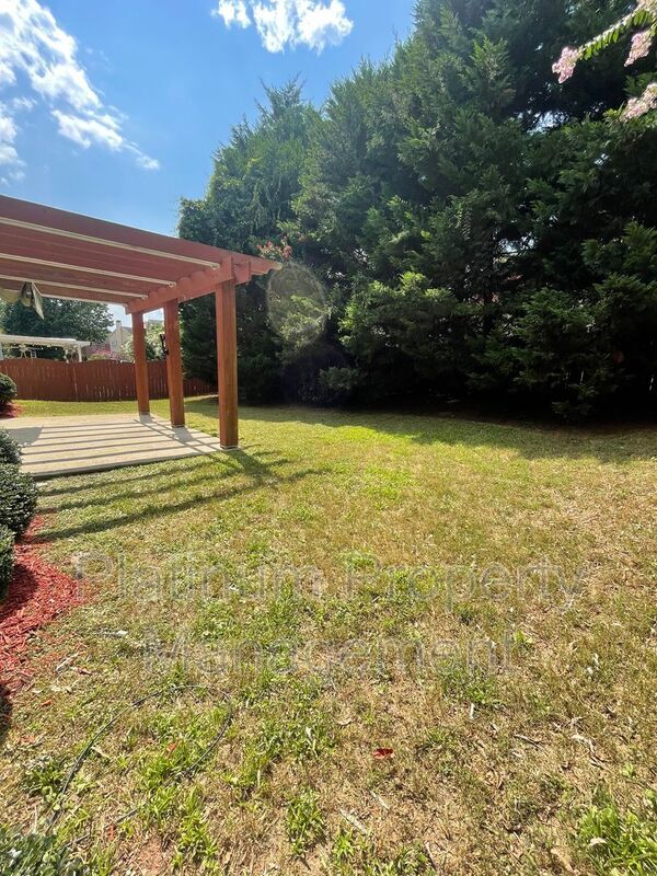 Building Photo - 4916 Durley Ln SE