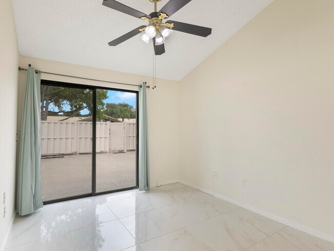 Building Photo - 5933 Golden Eagle Cir