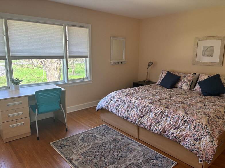 Bedroom 2-view from hallway - 439 Allens Creek Rd