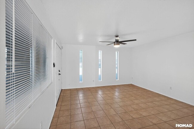 Building Photo - 3029 W Shaw Butte Dr