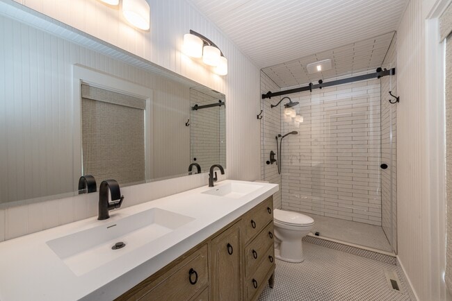 Building Photo - 626 Copperfield Dr
