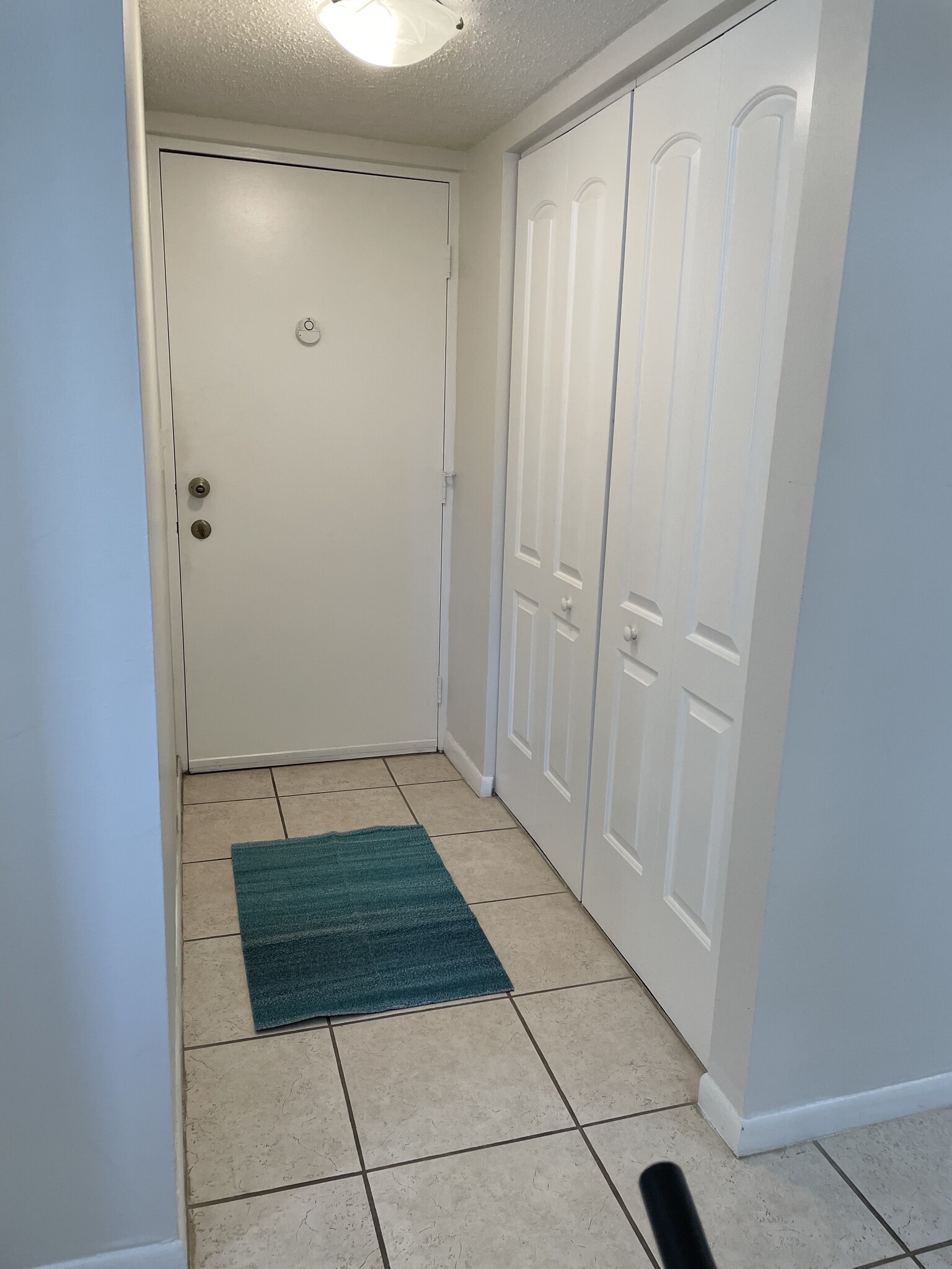 Entry with large storage closet - 500 Egret Cir