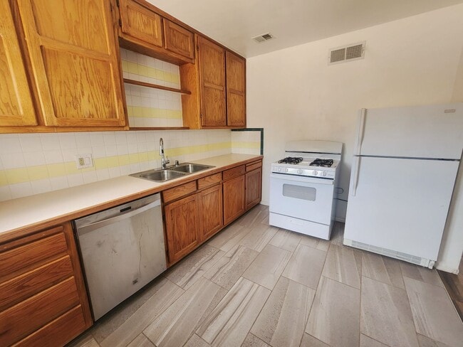 Building Photo - Charming 3-Bedroom Home in Northeast Albuq...