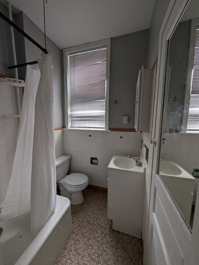 Building Photo - Now Showing!