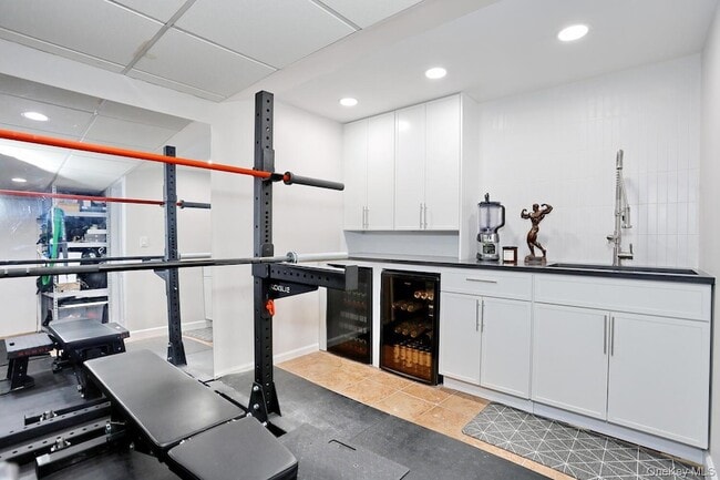 Building Photo - 42 E Main St