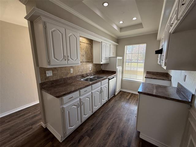 Building Photo - 4804 Chickadee Dr