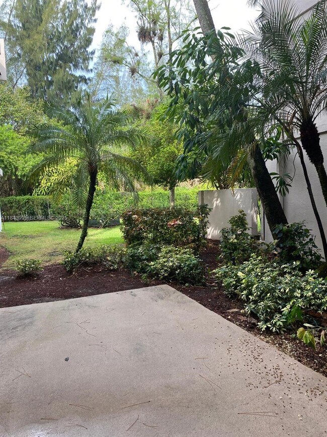 Building Photo - 8411 Forest Hills Dr