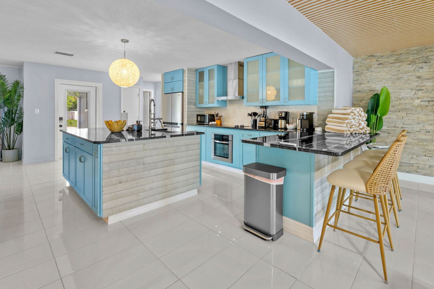 Building Photo - 11784 85th Ave