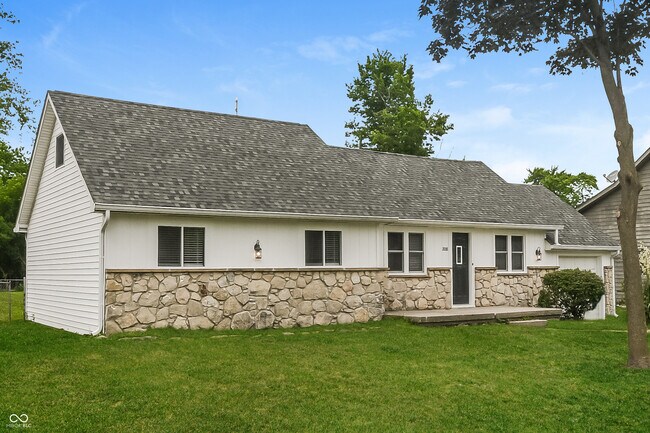 Building Photo - 2008 N Bazil Ave