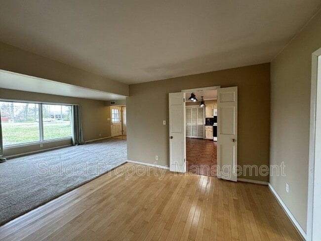 Building Photo - 5437 Covington Rd