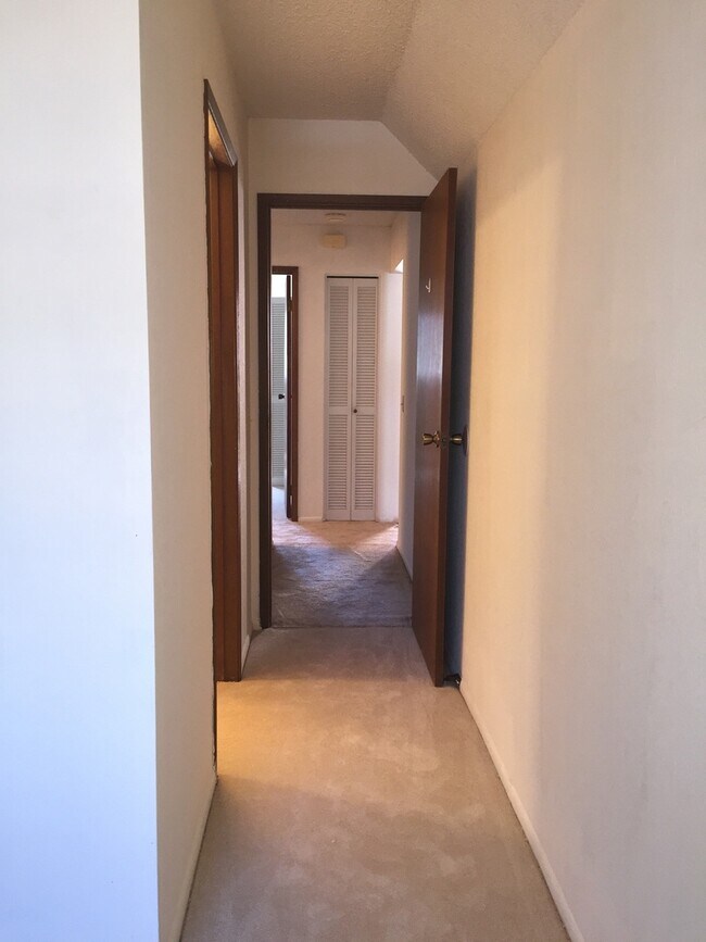 Building Photo - 98-830 NOELANI ST #3