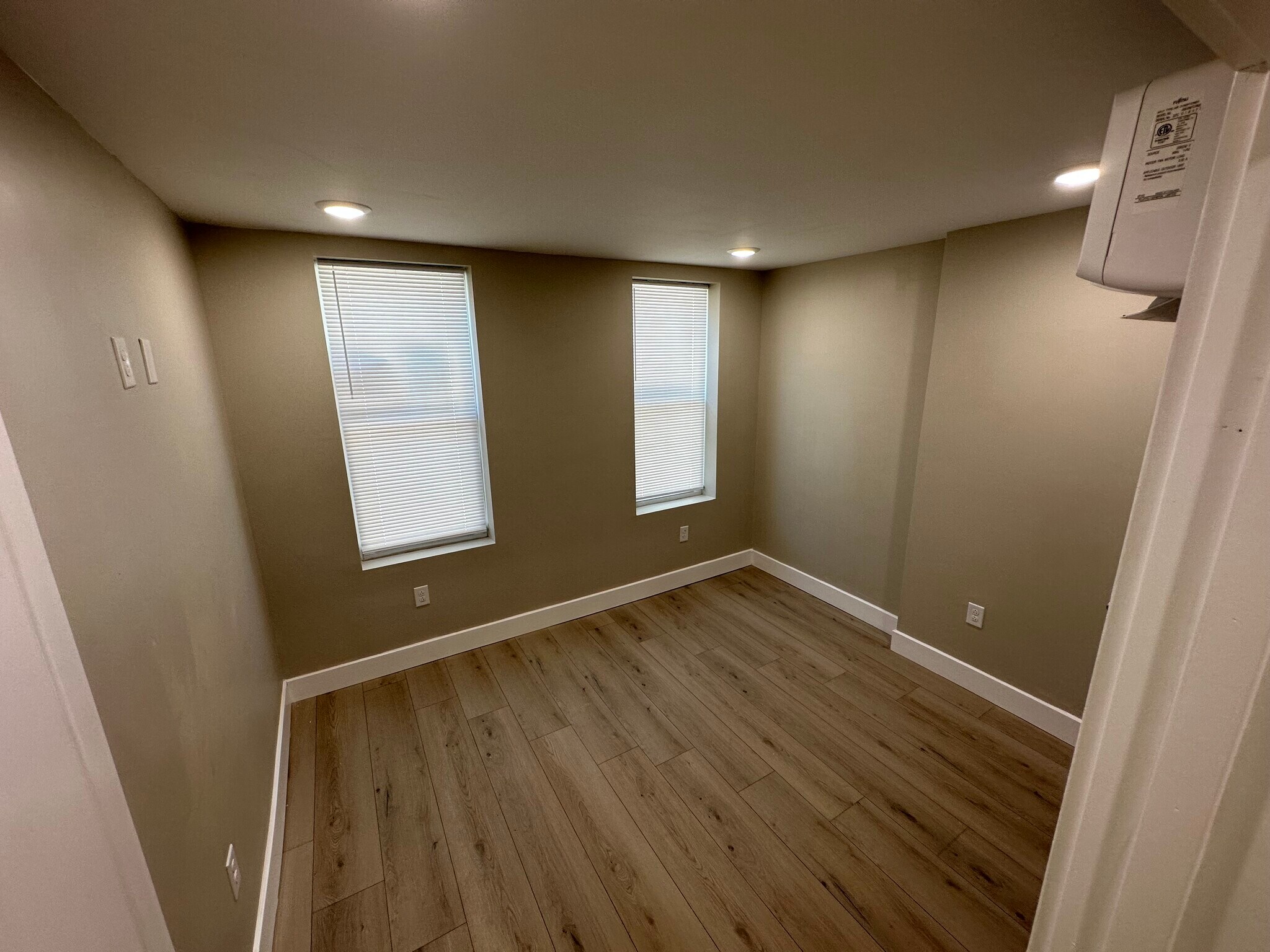 Building Photo - 4703 Penn St