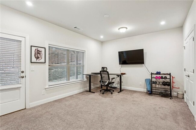 Building Photo - 1368 Live Oak Ln