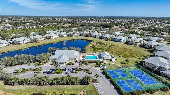 Building Photo - 2160 Heron Lake Dr